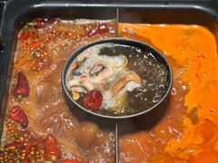 -老牌坊云南鱼豆花火锅(哈西万达店)