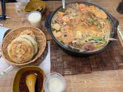 -天瑞福云南过桥米线(十里河店)