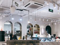 -Fridi Patisserie Cafe