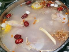 -尚尚仙·酸汤猪手·猪肚鸡火锅(华联万柳购物中心店)