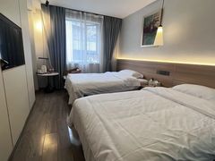 -晴天里酒店(春熙路太古里店)
