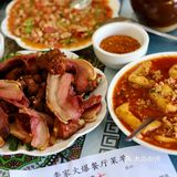 我就说跟着本地人吃不会出错!