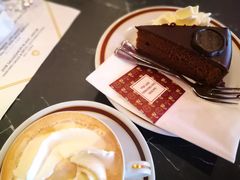 -Cafe Sacher(WIEN)
