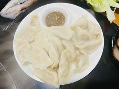 -果松木炭酸菜铜火锅·外婆参鸡汤