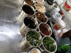 -巍山𤆵肉饵丝