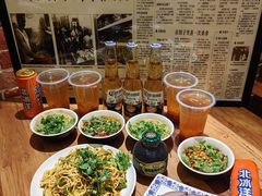 -万记麻辣烫国展总店