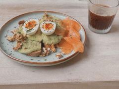 牛油果煮蛋吐司-RAC BAR(安福路店)