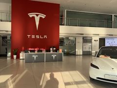 -TESLA 特斯拉(北京后沙峪特斯拉中心)