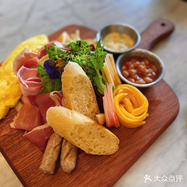 超适合情侣约会的餐厅 龙湖里一层 ️环境很棒