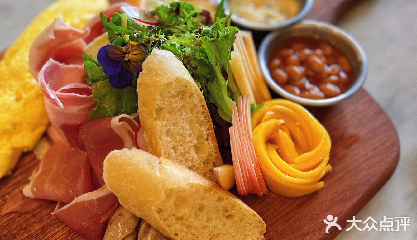 超适合情侣约会的餐厅 龙湖里一层 ️环境很棒