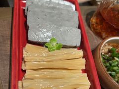 -蘑界·野生菌火锅(深业上城店)