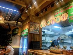 -云阿蛮云南生烫牛肉米线(奉贤路店)