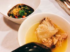 -鲜入围煮花胶鸡海鲜火锅