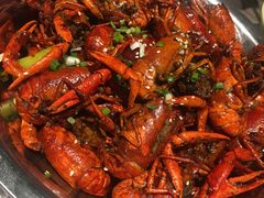 -巴厘龙虾·榜首油焖大虾(音乐学院·沿江酒馆店)