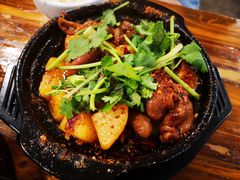 麻辣肥肠-十吉老砂锅(天生丽街生活馆店)