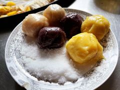 粘豆包-粘豆包柴火铁锅炖