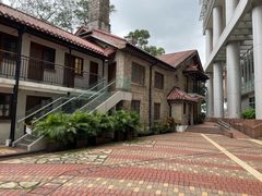 -香港大学