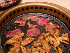 -蚂蚁洞·烤肉大营地(上海静安大悦城店)