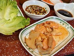 -四囍码头海鲜烧烤自助火锅(外滩南京东路悦荟广场店)