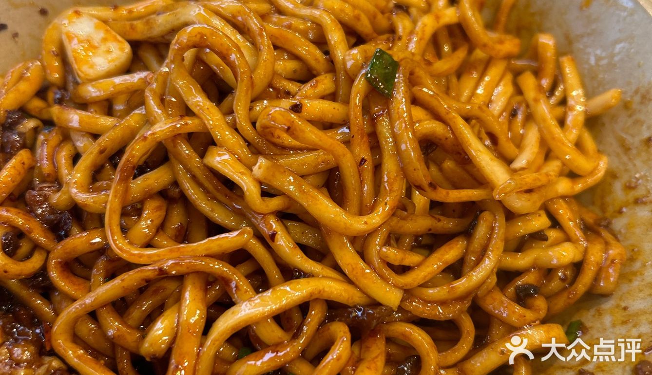 成都美食合集|鸡杂干拌和杂酱面都好吃[加油]