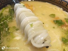 -新世界·过桥米线宴