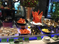 -亚洲国际大酒店·云顶阁旋转自助餐厅