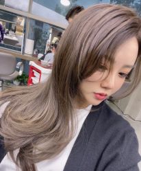 -变画·发型STUDIO