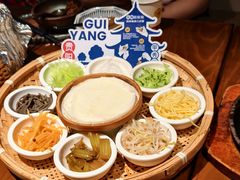 -包整·丝娃娃(甲秀楼景观店)