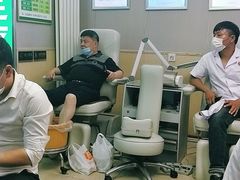 -足护氏采耳修脚(七克拉店)