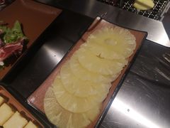 烤菠萝-小财盆地桌烤肉