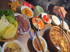 -蔡婶牛腩牛杂煲(长安万科店)