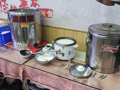 自助取餐区-渝之汇牛肉豌杂面