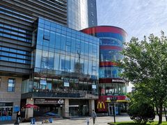 -麦当劳(展览路店)