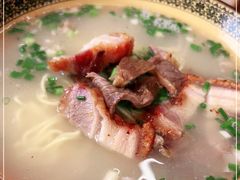 -肇兴特色牛肉粉