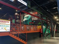 -极限PLAY运动娱乐新世界·团建派对潮玩休闲馆·室内蹦极高空游乐园
