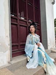-一揽芳华汉服旗袍体验馆(拙政园店)