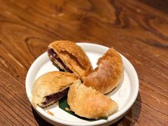 玫瑰鲜花饼-云海肴·汽锅鸡·云南菜(美罗城店)