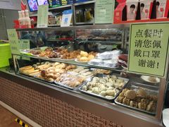 面包甜点陈列柜-护国寺小吃店(红莲南路店)