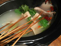 -牛小嫩串串火锅(老国贸总店)