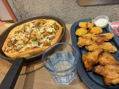 -必胜客(上海华谊新所店)