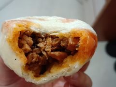 麻辣香菇鸡丁包-老陶包子铺(南大西南村店)