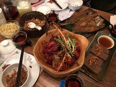 -胡桃里音乐餐厅(陶溪川店)(川湘赣菜·世界百大酒庄直供红酒·音乐表演)