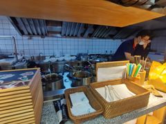 -呷佬·长沙手工米粉(金沙江路店)