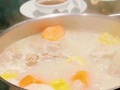 澳门鸡脚猪骨煲（小）-官也街澳门火锅(新源里店)