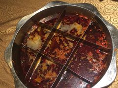 -小天鹅火锅·一线江景洪鼎旗舰店(洪崖洞店)