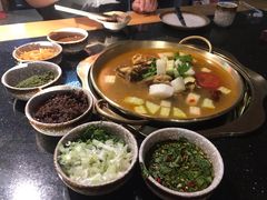 -顶顶汤火牛排火锅·经典铜锅涮肉