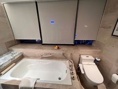 -上海龙之梦万丽酒店