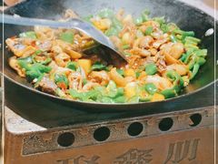 -聚鑫朋酸菜肥肠(九龙仓店)