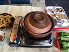 -猪三哥肥肠鸡川菜小炒