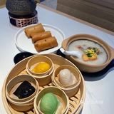 一口咬下去都是料，有一点咸咸的很大一个